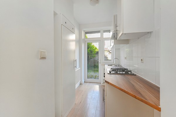 Medium property photo - Van Zeggelenlaan 303, 2524 AK Den Haag